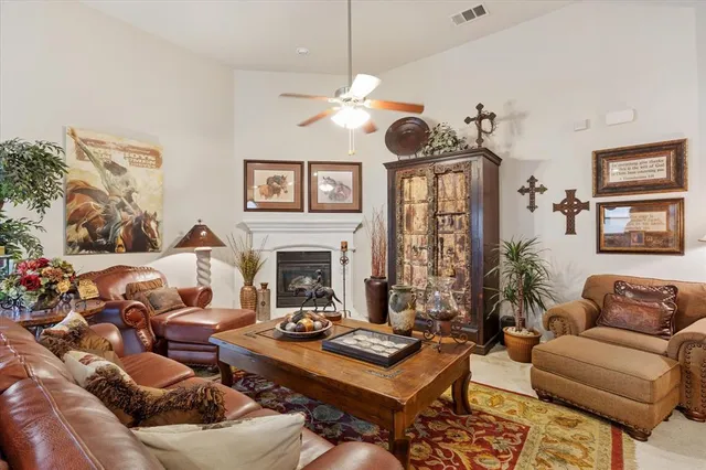 $299,500 | 10076 Bull Run, Fort Worth, TX 76177