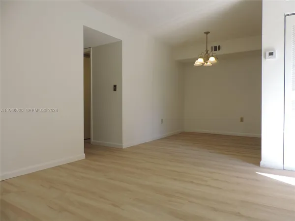 $2,100 | 566 Northwest 114th Avenue, Unit 204, Sweetwater, FL 33172