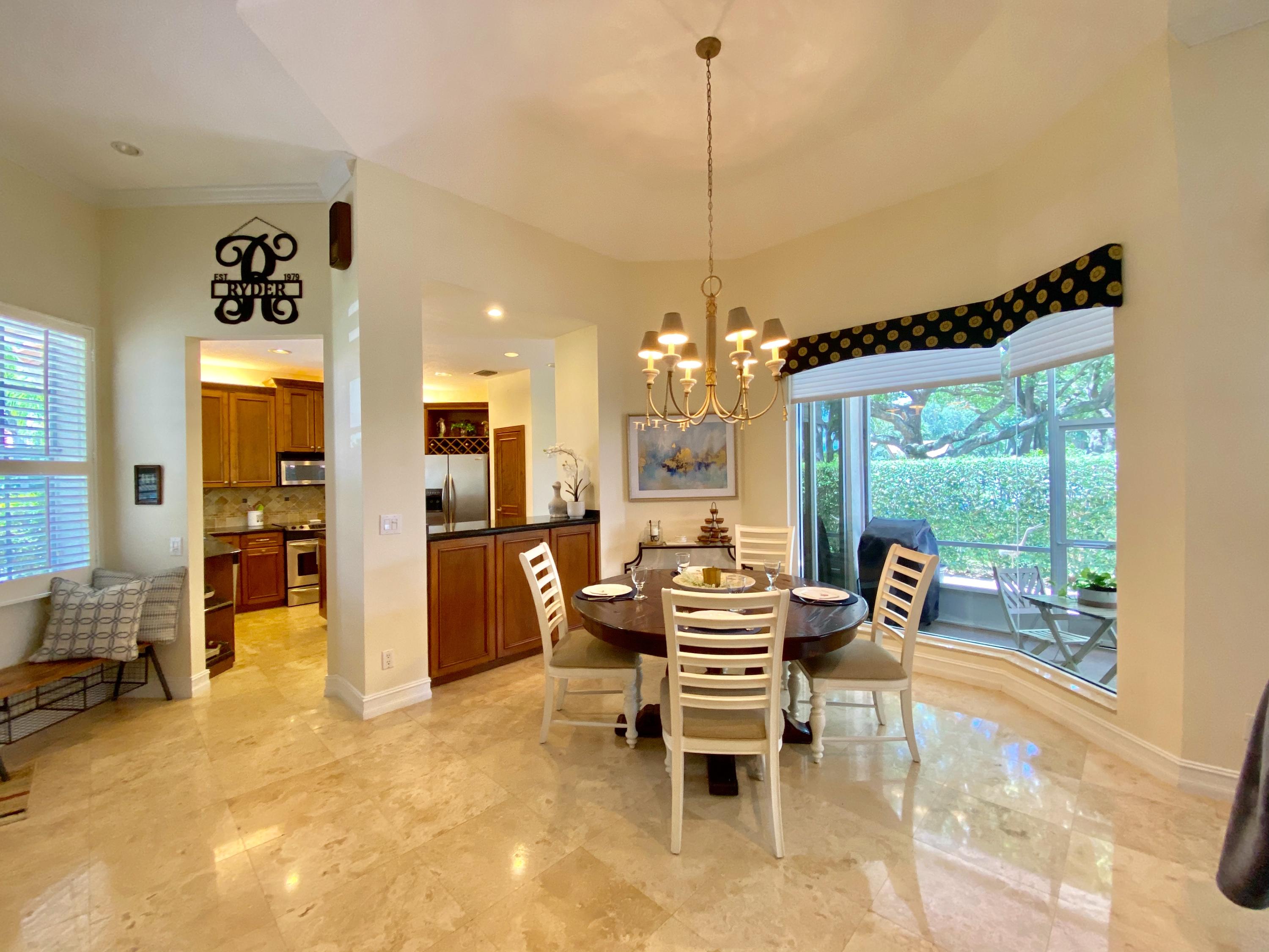 23489 Water Circle Boca Raton, FL 33486 - Photo 4 of 40 Dining