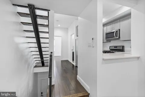 $2,200 | 2319 North College Avenue, Unit B, Philadelphia, PA 19121
