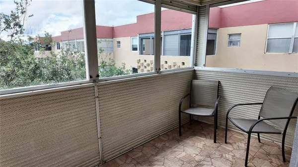 $1,950 | 403 Northwest 68th Avenue, Unit 517, Plantation, FL 33317