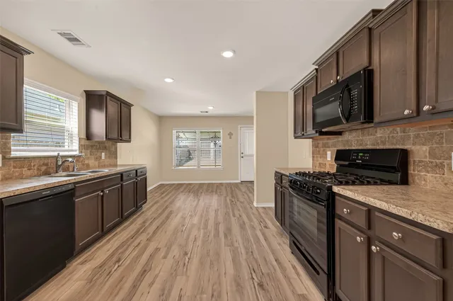 $299,000 | 1308 Winding Willow Drive, Pinehurst, TX 77362