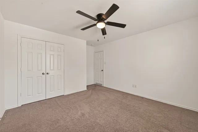 $299,000 | 1308 Winding Willow Drive, Pinehurst, TX 77362