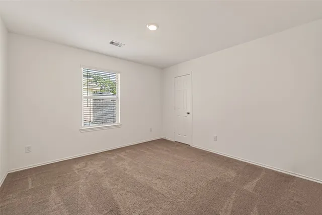 $299,000 | 1308 Winding Willow Drive, Pinehurst, TX 77362