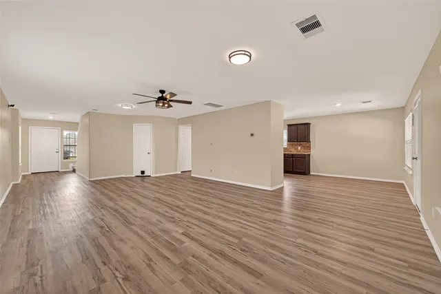 $299,000 | 1308 Winding Willow Drive, Pinehurst, TX 77362