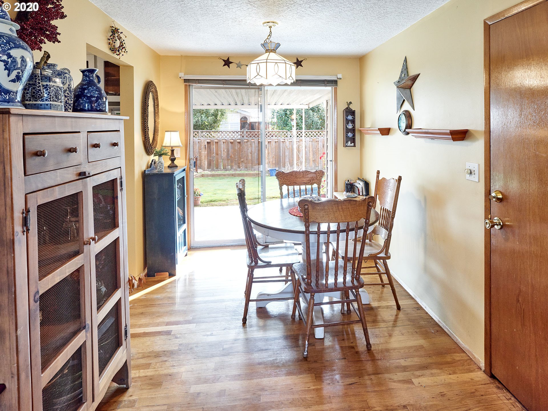 1982 Thompson Road Woodburn, OR 97071 - Photo 7 of 30 Gallery Image 7