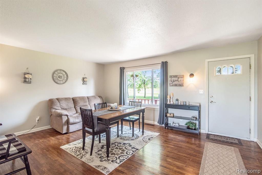 5294 Kelly Road Flint, MI 48504 - Photo 5 of 20