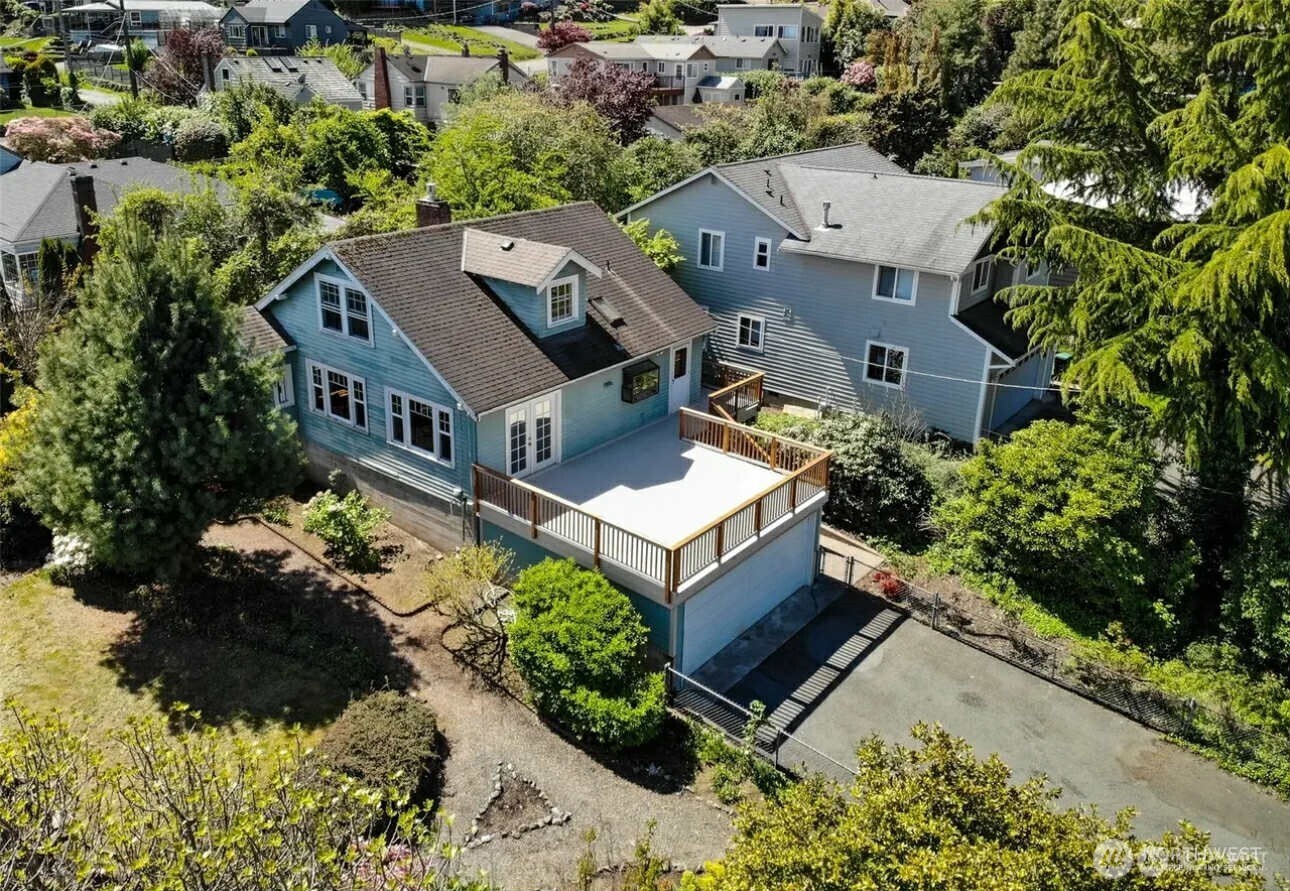 11711 82nd Avenue South Seattle, WA 98178 - Photo 2 of 2