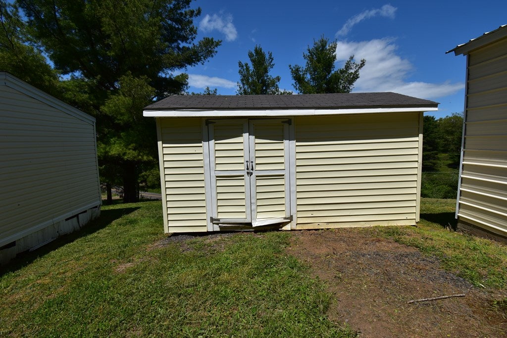 450 Joy Ranch Road Woodlawn, VA 24381 - Photo 24 of 28 Gallery Image 24