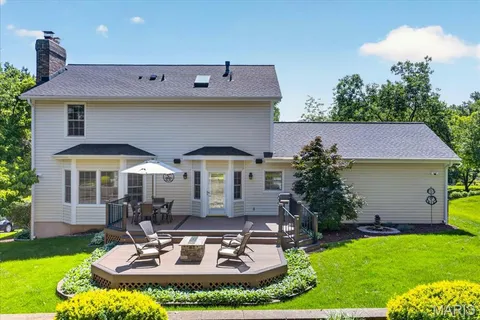 $525,000 | 315 Claymont Cove, Ballwin, MO 63011