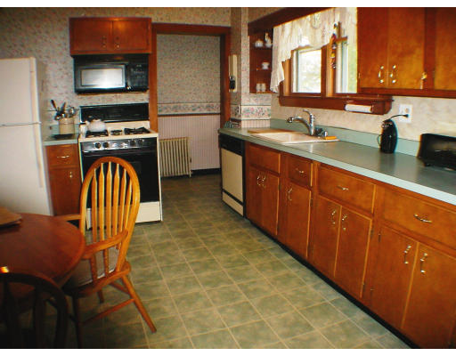 14 Banks Avenue Lexington, MA 02421 - Photo 6 of 7 Gallery Image 6