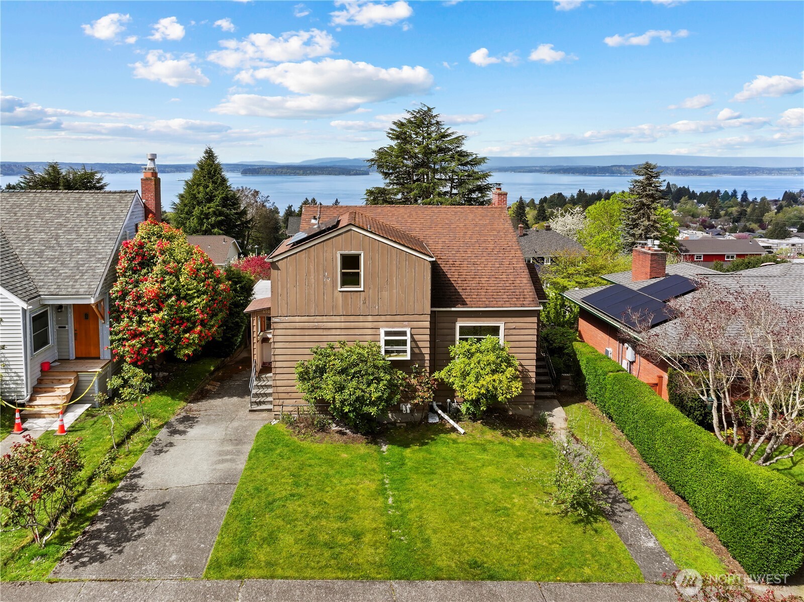 6901 40th Avenue Southwest Seattle, WA 98136 - Photo 1 of 27