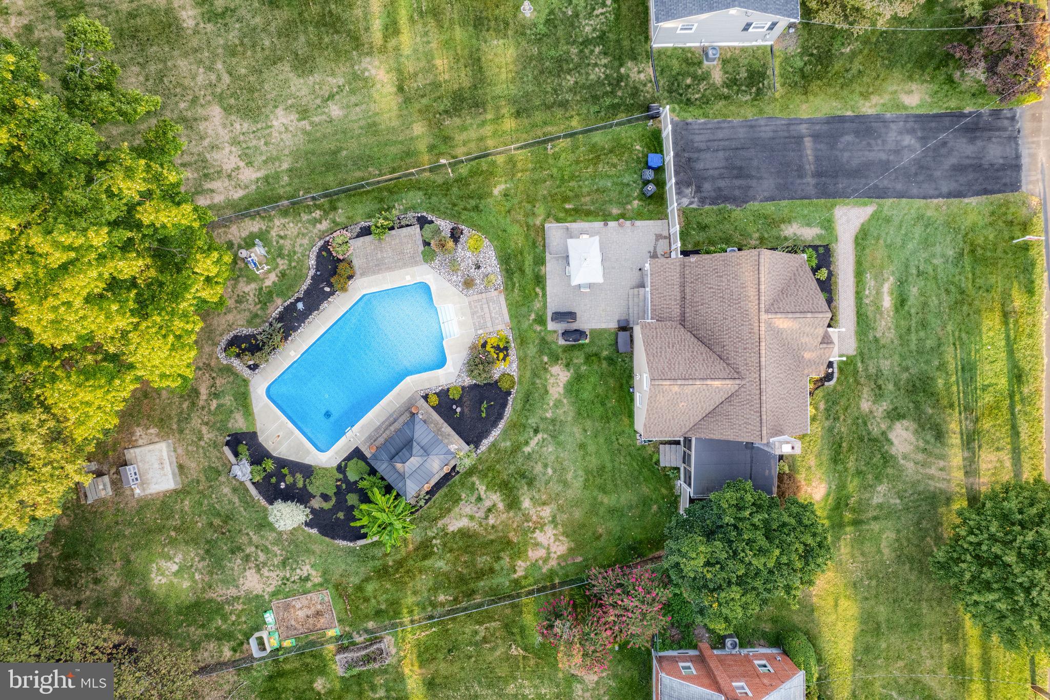 108 Sunset Road Burlington, NJ 08016 - Photo 2 of 31 On about .44 acres