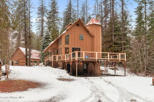 $975,000 | 6045 Upper Pack River Road, Sandpoint, ID 83864