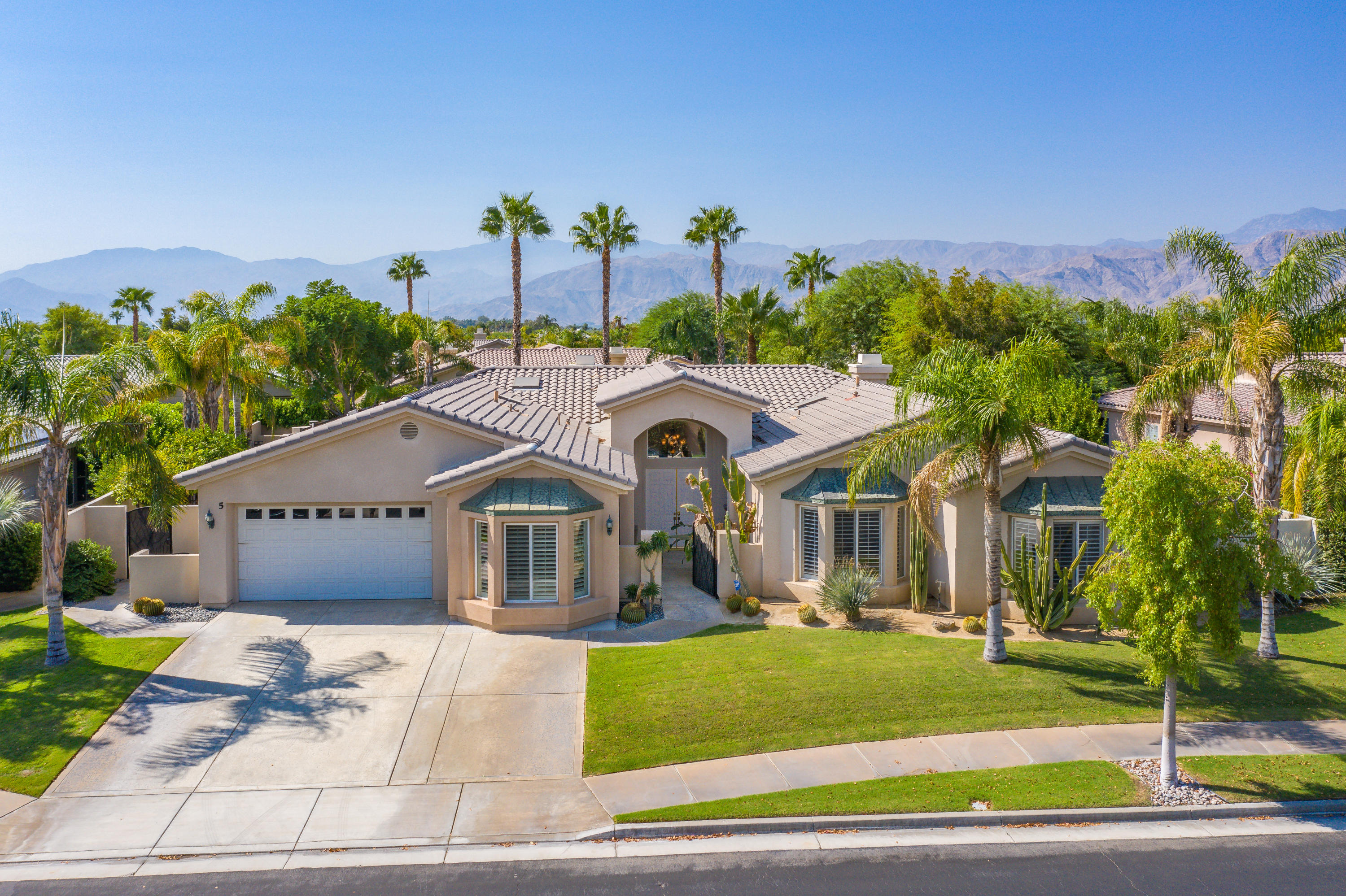 5 Sherwood Road Rancho Mirage, CA 92270 - Photo 1 of 43 Photo-18