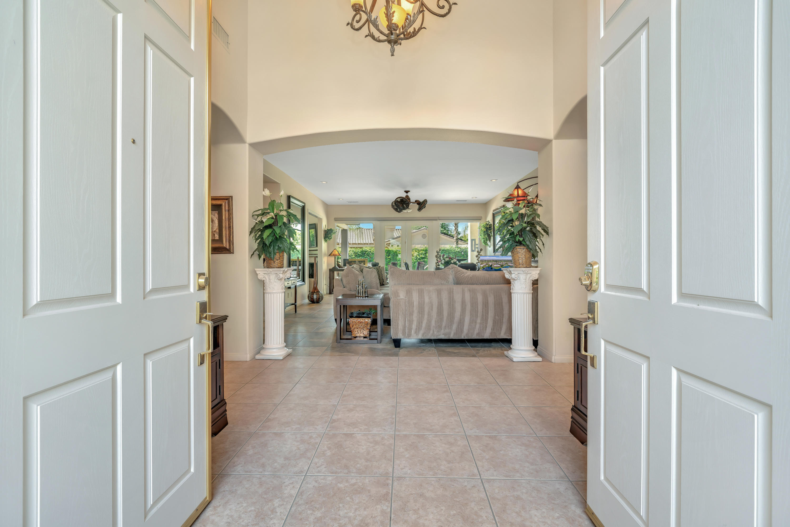 5 Sherwood Road Rancho Mirage, CA 92270 - Photo 2 of 43 Photo-19