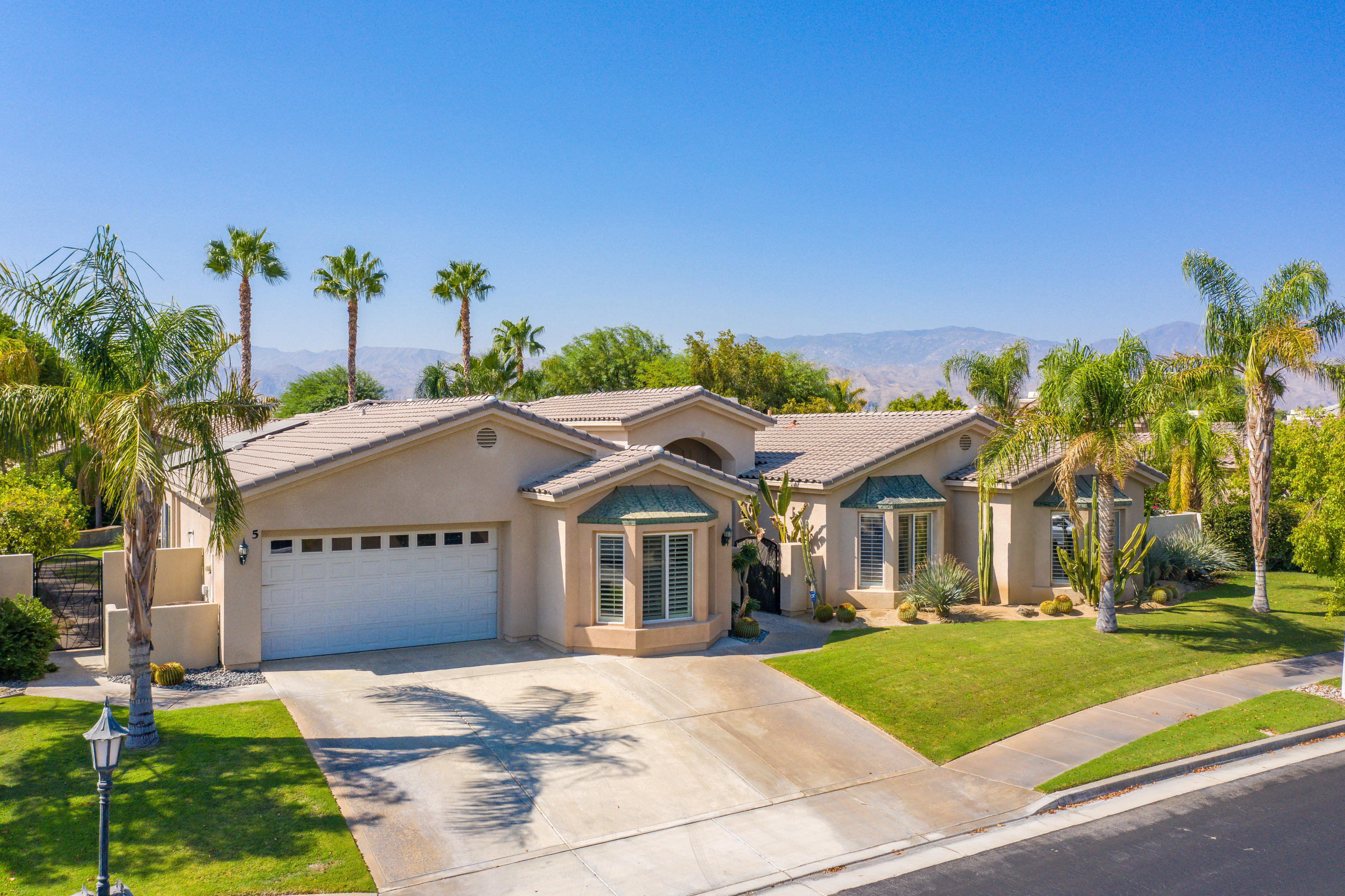 5 Sherwood Road Rancho Mirage, CA 92270 - Photo 42 of 43 Photo-16