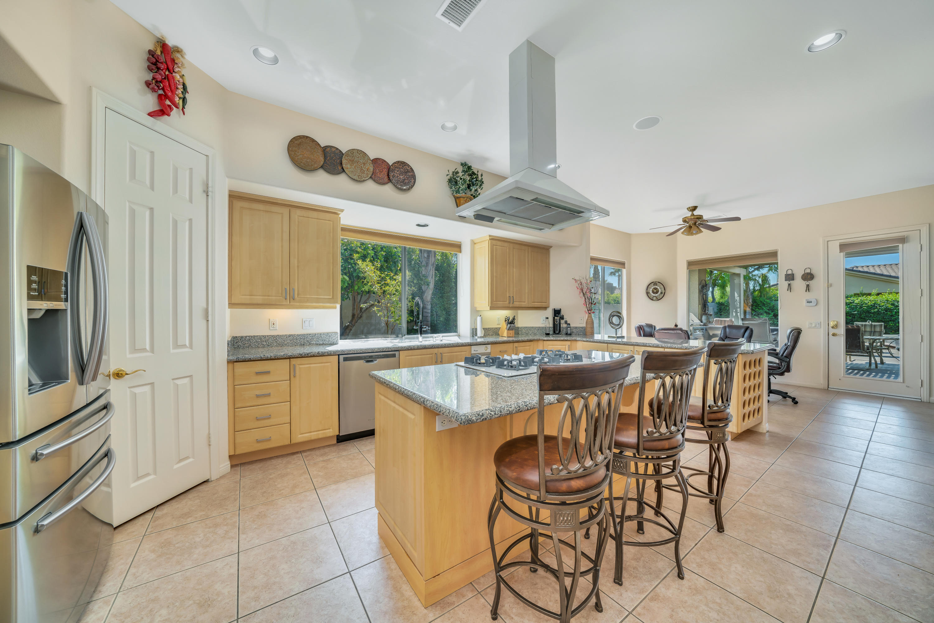 5 Sherwood Road Rancho Mirage, CA 92270 - Photo 10 of 43 Photo-27