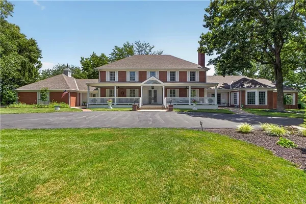 $1,300,000 | 1815 Pine Ridge Drive, Leavenworth, KS 66048