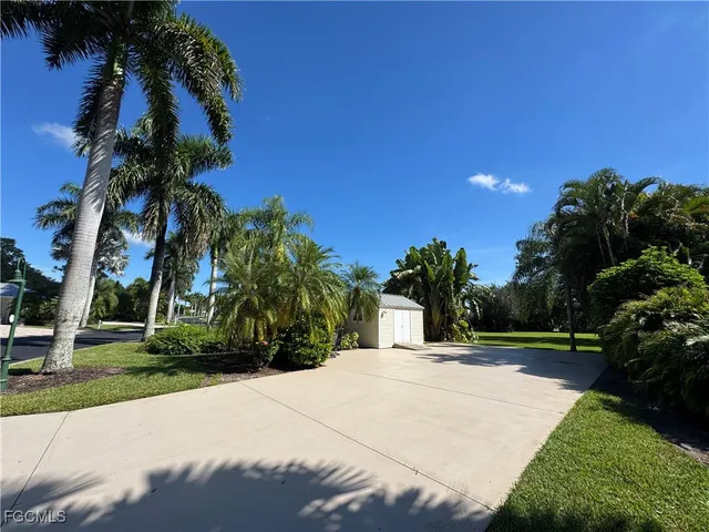a view of outdoor space with yard