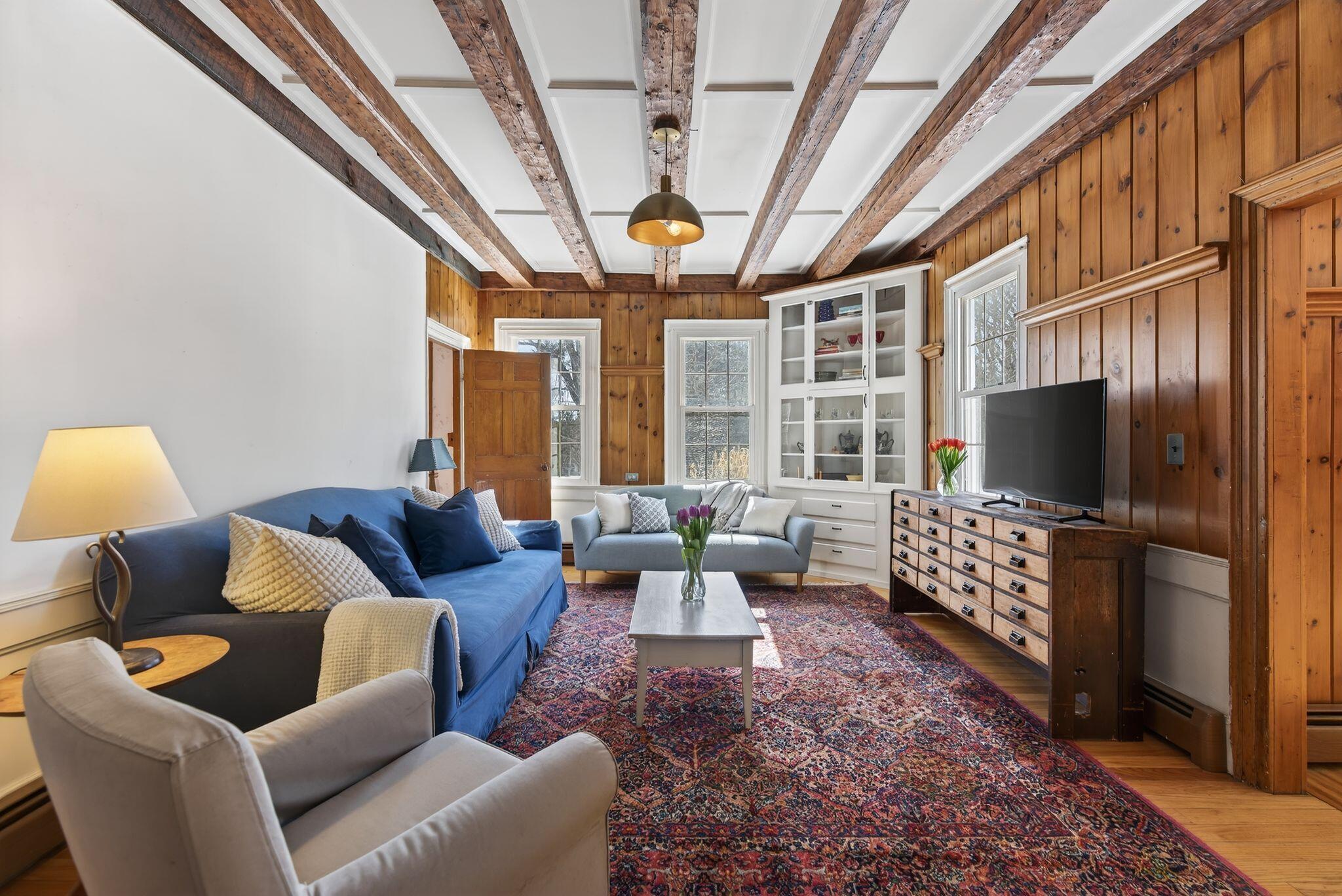 10 Lower Flying Point Road Freeport, ME 04032 - Photo 11 of 37 Living Room