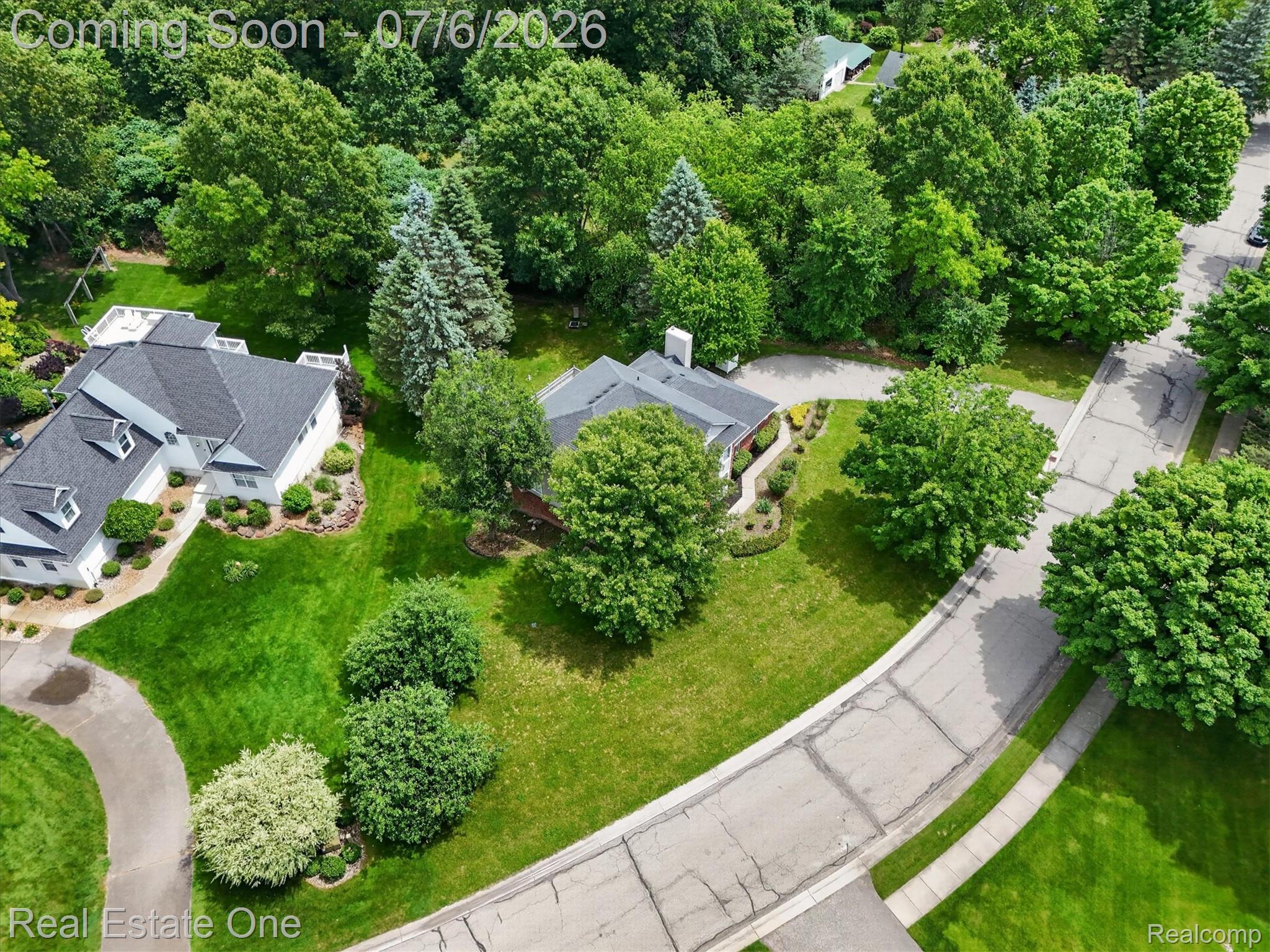 9610 Forest Ridge Drive Clarkston, MI 48348 - Photo 68 of 77 75-9610-Forest-Ridge-Dr-Village-of-Clarkston-MI-48348-WindowStill.jpg