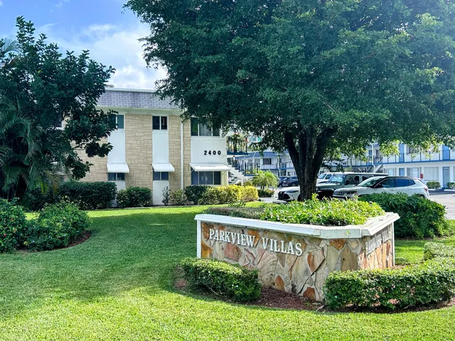 $126,000 | 2400 Lake Osborne Drive, Unit 102, Lake Worth Beach, FL 33461