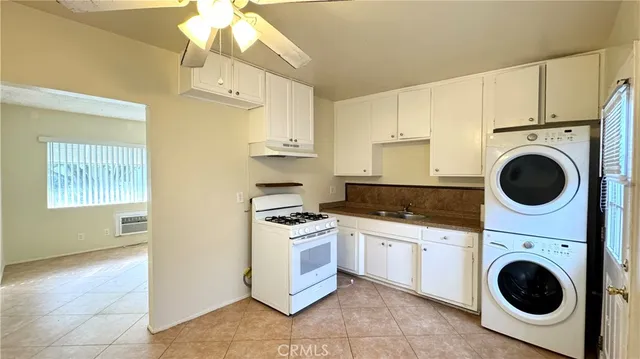 $1,995 | 262 North Garnet Way, Unit C, Upland, CA 91786