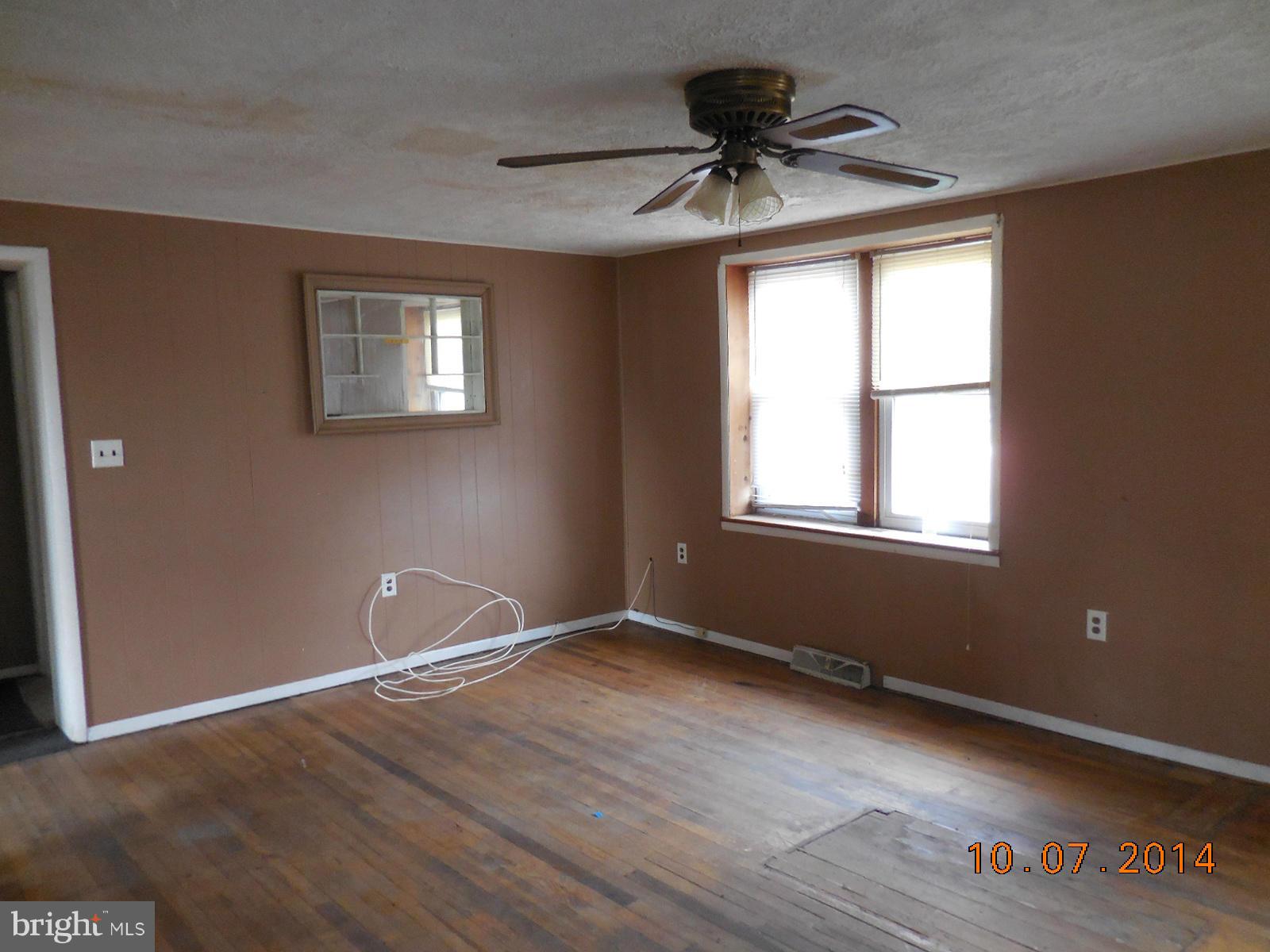 17380 Gooden Road Marydel, MD 21649 - Photo 5 of 14 Living Room