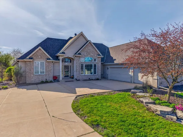 $899,000 | W132-n6509 West View Court, Menomonee Falls, WI 53051
