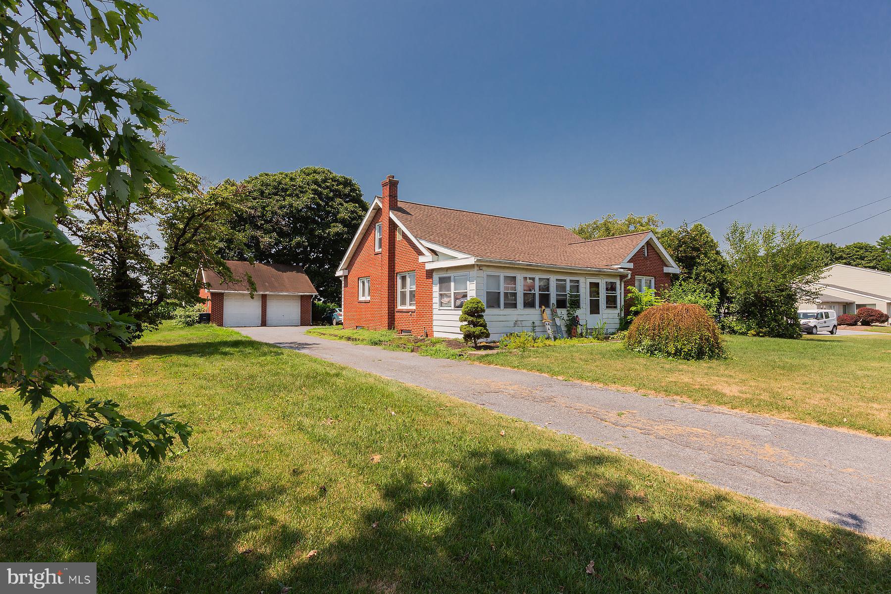 286 Newport Road Leola, PA 17540 - Photo 1 of 40 Gallery Image 1