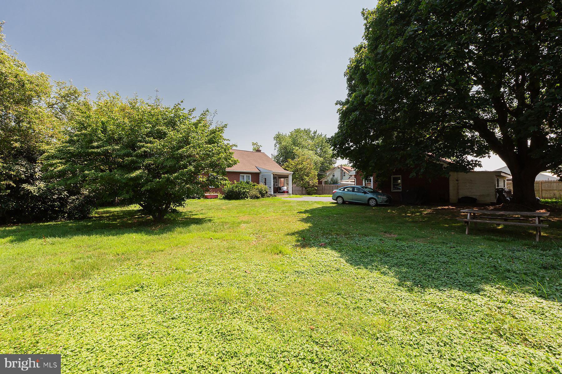 286 Newport Road Leola, PA 17540 - Photo 5 of 40 Gallery Image 5