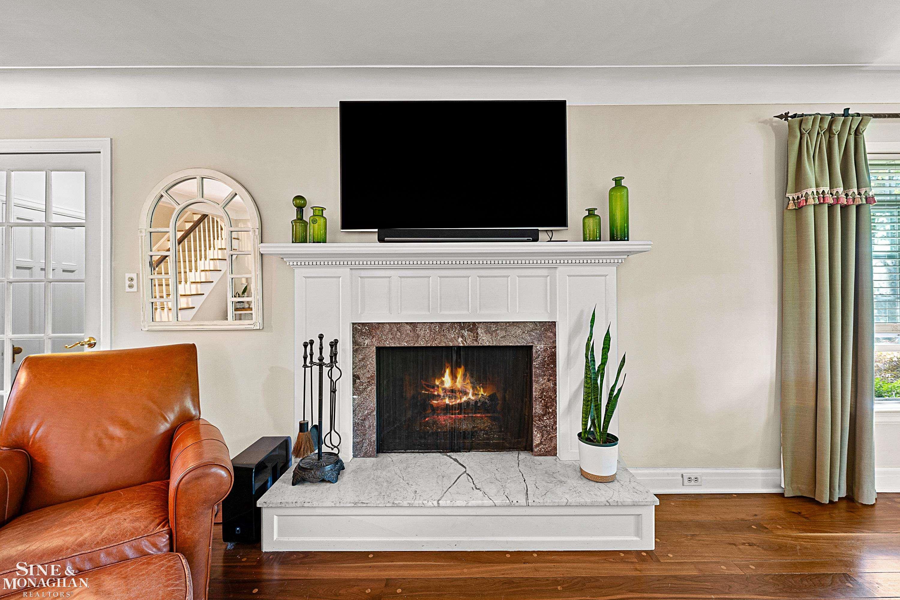 100 Roslyn Road Grosse Pointe Woods, MI 48236 - Photo 8 of 55