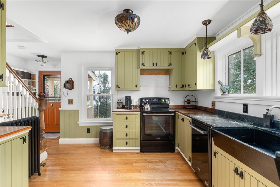 401 Tower Hill Road North Kingstown, RI 02852 - Photo 15 of 40