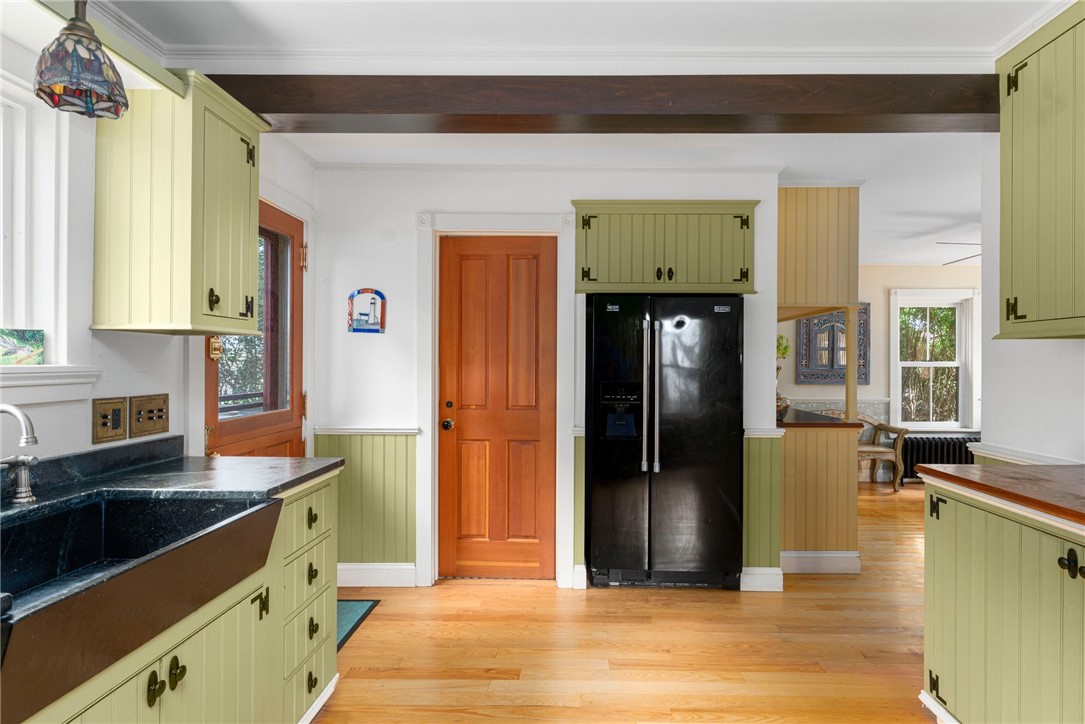 401 Tower Hill Road North Kingstown, RI 02852 - Photo 17 of 40