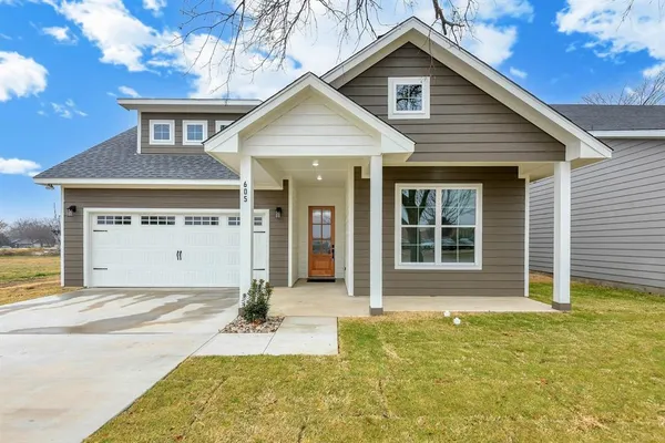 $307,999 | 605 North Getzendaner Street, Waxahachie, TX 75165