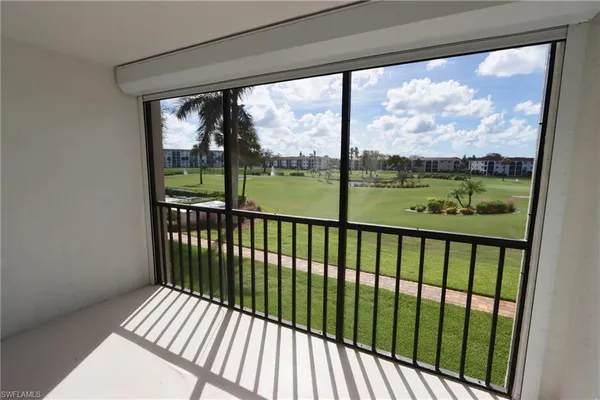 $2,050 | 13 High Point Circle North, Unit 209, Naples, FL 34103