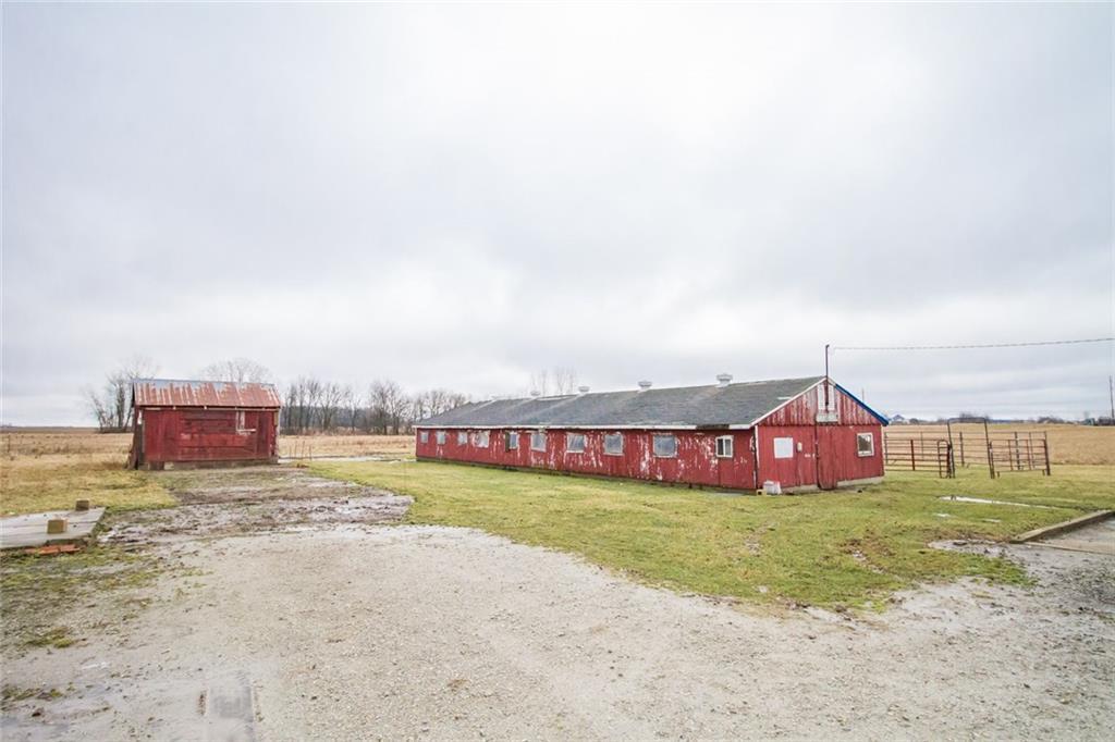10926 Davis Road Lewisburg, OH 45338 - Photo 3 of 14 Gallery Image 3