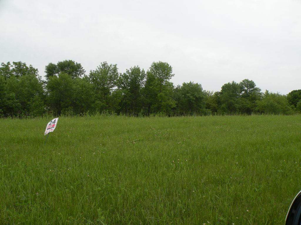 369 Drumlin Loop Ripon, WI 54971 - Photo 6 of 11