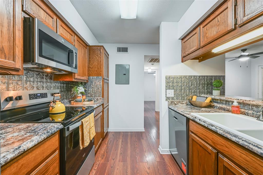 3210 South Fielder Road, Unit 211 Arlington, TX 76015 - Photo 14 of 32 Gallery Image 14
