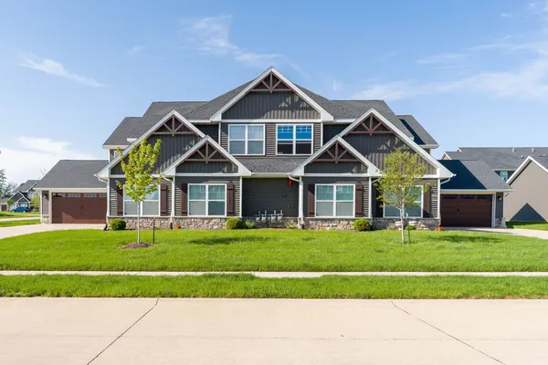 $269,900 | 2940 Mary Leigh Drive, Bettendorf, IA 52722