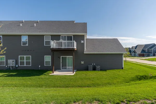$269,900 | 2940 Mary Leigh Drive, Bettendorf, IA 52722