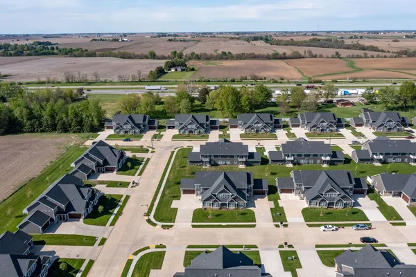 $269,900 | 2940 Mary Leigh Drive, Bettendorf, IA 52722
