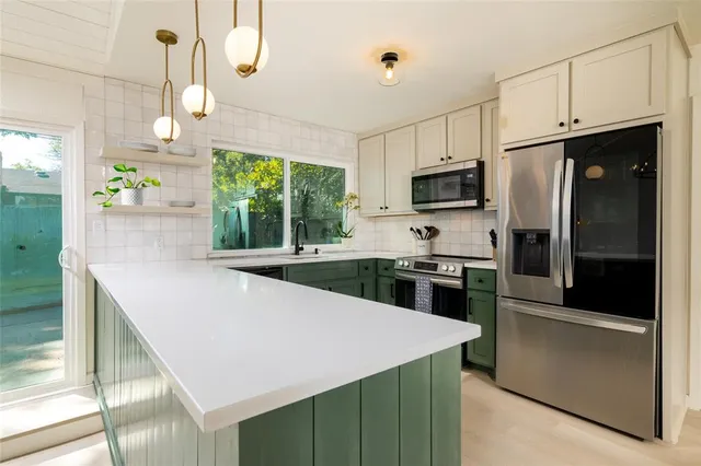 $375,000 | 8412 Glenann Drive, North Richland Hills, TX 76182