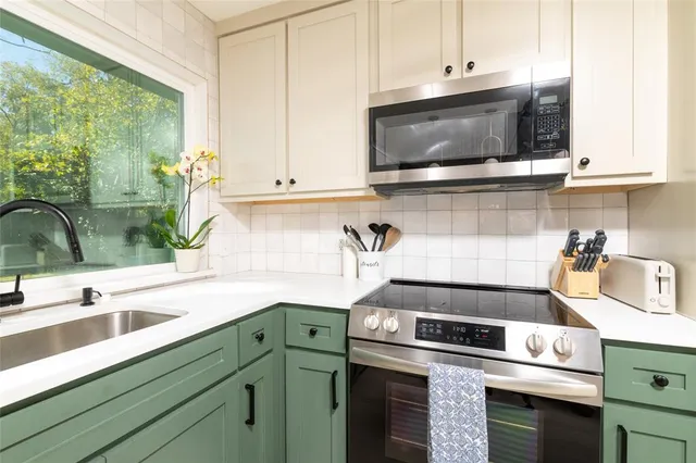 $375,000 | 8412 Glenann Drive, North Richland Hills, TX 76182