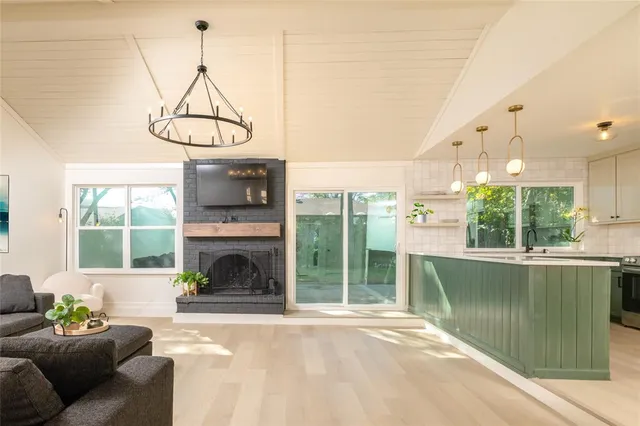 $375,000 | 8412 Glenann Drive, North Richland Hills, TX 76182