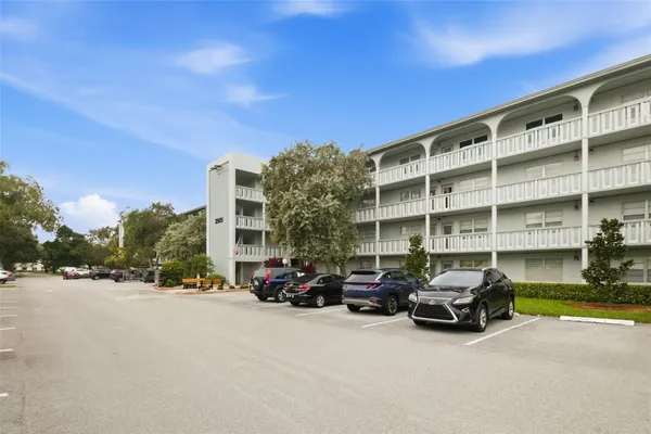 $1,950 | 2505 Antigua Terrace, Unit D4, Coconut Creek, FL 33066