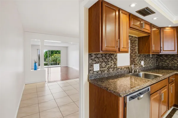 $1,775 | 2505 Antigua Terrace, Unit D4, Coconut Creek, FL 33066