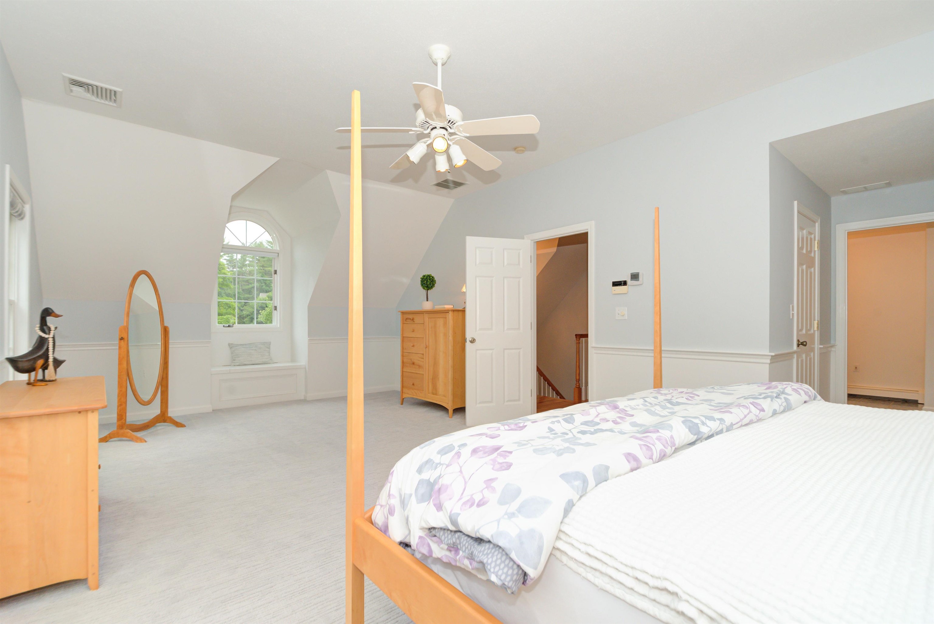 16 Karen Road Windham, NH 03087 - Photo 11 of 37