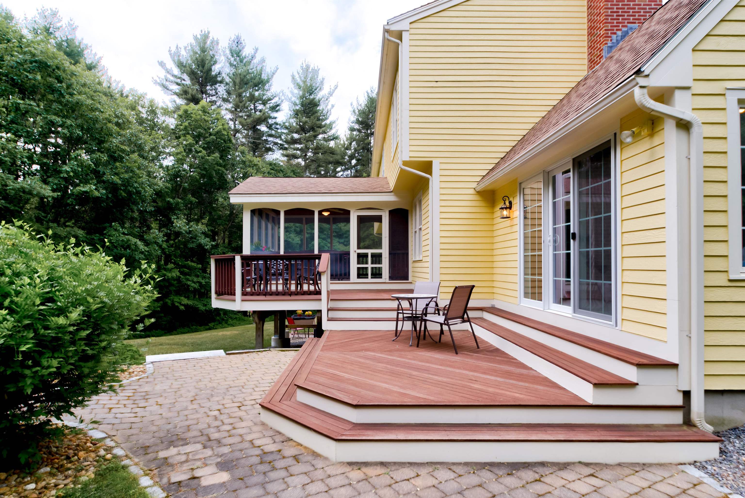 16 Karen Road Windham, NH 03087 - Photo 23 of 37